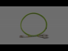 室内 LC から SC デュプレックス マルチモード 9/125 OM5 OFNR 光ファイバーパッチケーブル 2.0mm ライムグリーンジャケット